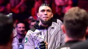 Johnny Walker, victime d'un coup de genou illégal alors qu'il était au sol, a vu son combat contre Ankalaev se terminer sur un No-Contest à l'UFC 294