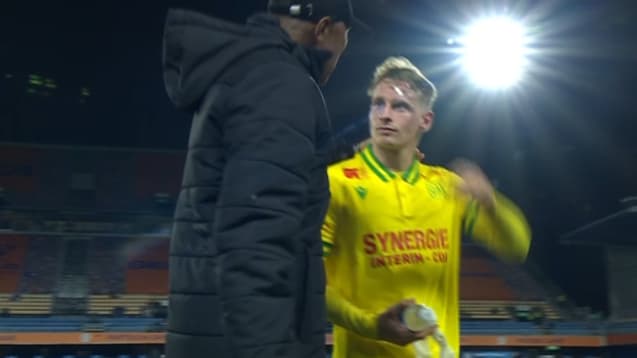 La cicatrice de Nicolas Cozza, blessé avec le FC Nantes, 26 avril 2024