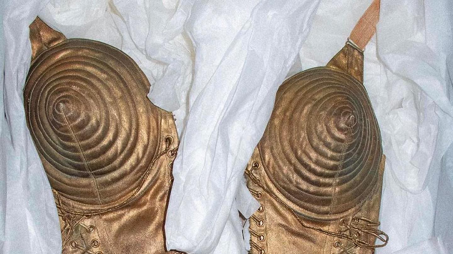 Corset conique pour Madonna, Blond Ambition Tour, Jean Paul Gaultier, 1990 Corset conique pour Madonna, Blond Ambition Tour, Jean Paul Gaultier, 1990