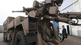 Un camion Caesar canon à l'usine KNDS de Bourges, le 21 mars 2025