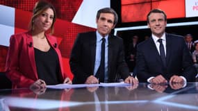 Emmanuel Macron sur le plateau de L'Emission politique sur France 2, le 6 avril 2017