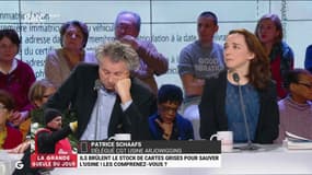 Ils brûlent des stocks de cartes grises: "Ça nous fait mal aux tripes mais c'est le seul moyen pour se faire entendre"