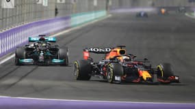 Ne pas se fier aux apparences, c'est bien Lewis Hamilton qui a devancé Max Verstappen