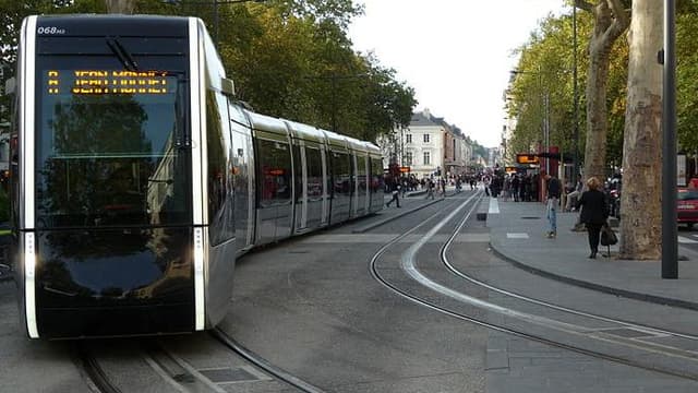 Le tramway, à Tours