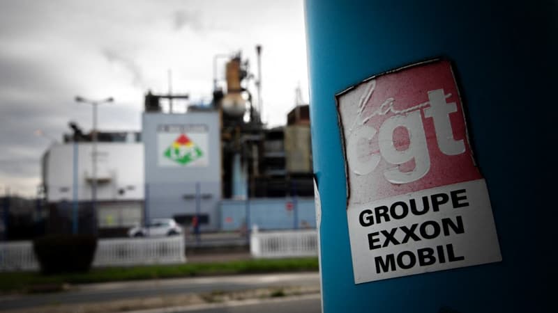 Pénurie de carburants: les syndicats reconduisent la grève sur le site Esso-ExxonMobil de Port-Jérôme