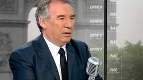 François Bayrou, le président du Modem, souhaite un véritable pouvoir politique pour l'Europe.