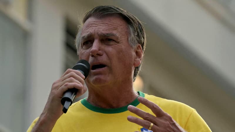 Brésil: la police réclame l'inculpation de Bolsonaro pour tentative de 