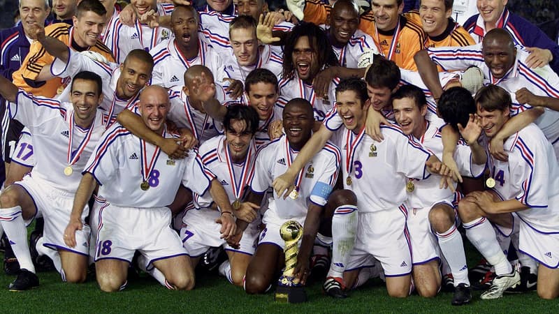 Les Bleus vainqueurs de la Coupe des Confédérations 2001