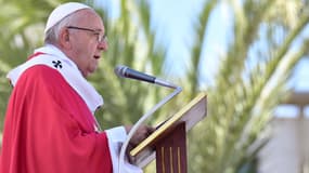 Le pape François célèbre le 15 septembre 2018 une messe à Palerme en hommage à un prêtre assassiné il y a 25 ans par la mafia. 