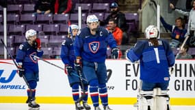 Lore Baudrit avec les Bleues lors du match de hockey sur glace France-Suède le 11 avril 2023