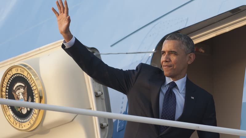 Barack Obama lors de son départ de la base aérienne d'Andrews, dans le Maryland, le 2 juin 2014.
