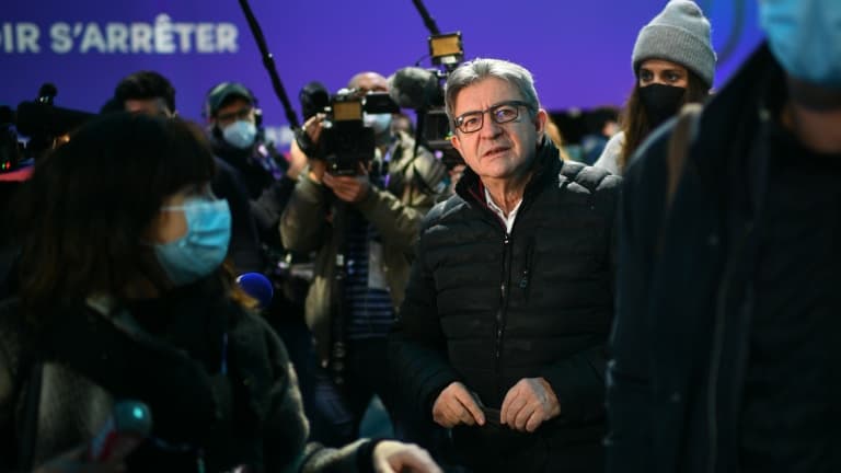 Le candidat de la France insoumise à la présidentielle, Jean-Luc Mélenchon, lors de sa visite à ExpoNantes, le 15 janvier 2022 à Nantes, à la veille de son grand meeting de campagne