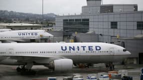 United Airlines veut faire oublier la polémique sur un passager expulsé violemment de l'un de ses avions. 