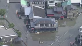 Les images de la ville de Kurume sous les eaux après des pluies diluviennes au Japon