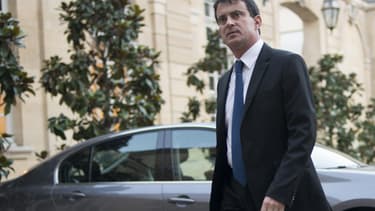 Dans un communiqué, Manuel Valls a « réaffirmé sa totale détermination à éradiquer cette violence qui porte la marque de l'extrême-droite ».