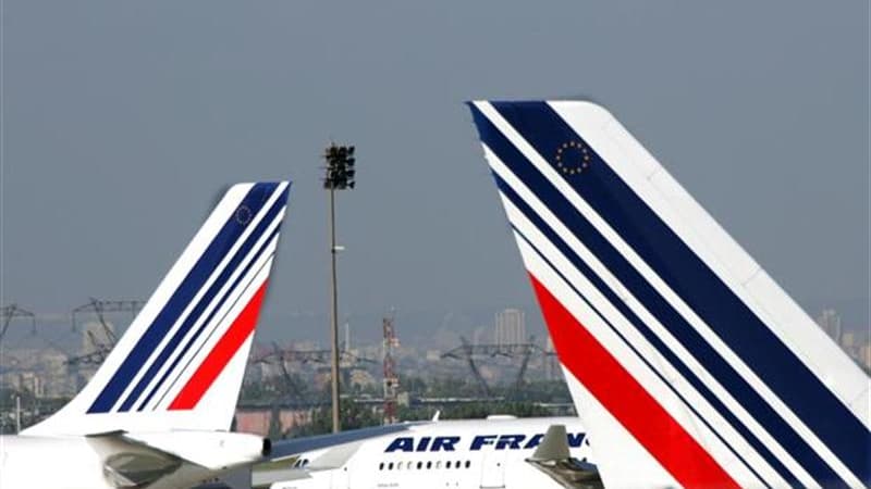 Les pilotes d'Air France se sont déclarés favorables au plan de restructuration de la compagnie en difficulté, selon le résultat du référendum organisé par le Syndicat national des pilotes de lignes (SNPL), largement majoritaire. /Photo d'archives/REUTERS