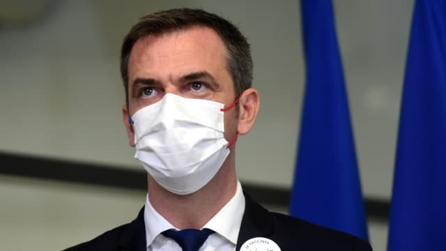 Olivier Véran se donne jusqu'à septembre avant d'imposer la vaccination aux soignants, en particuliers ceux qui travaillent dans les Ehpad