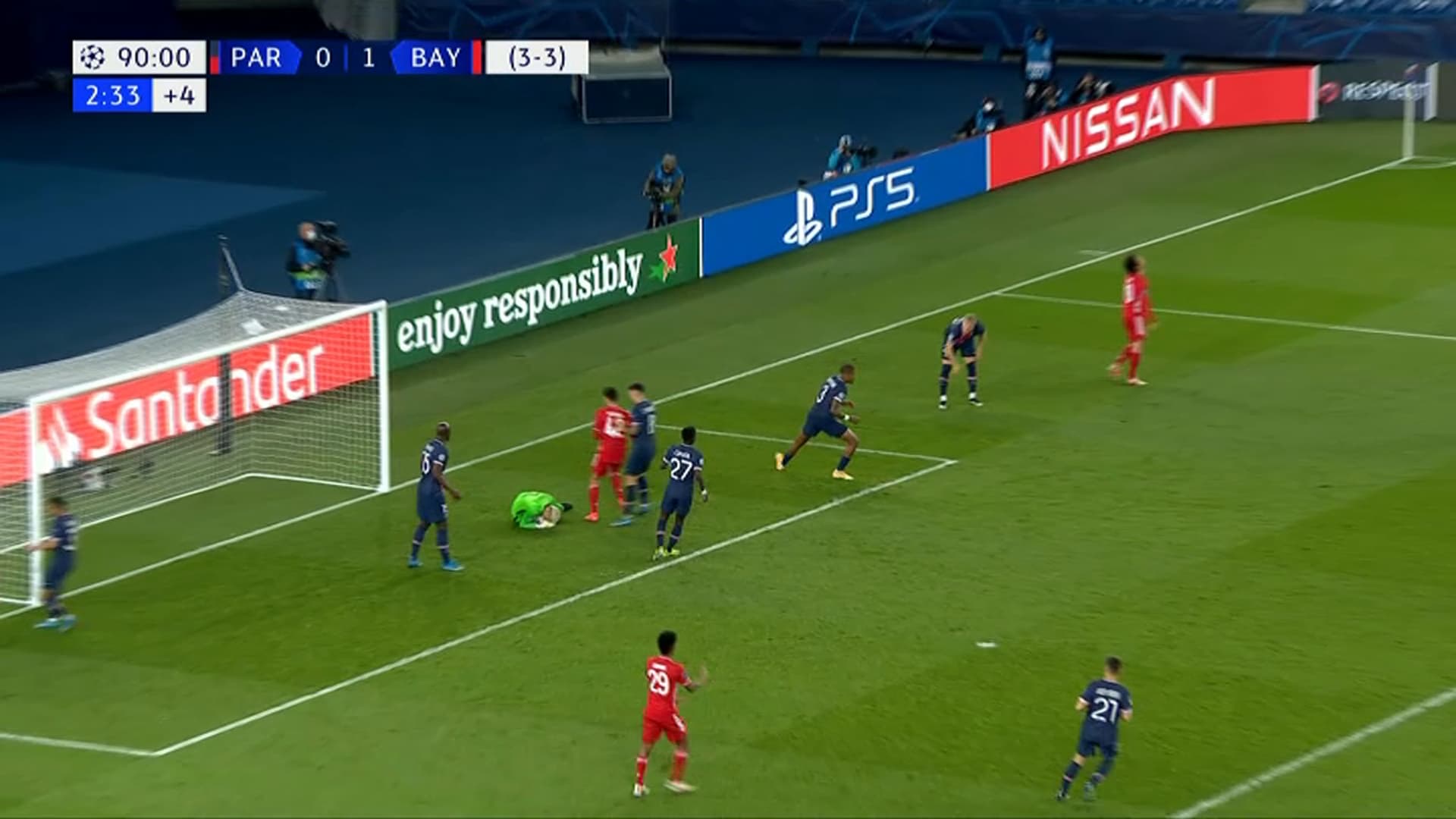 Navas dans le temps additionnel de PSG-Bayern, le 13 avril 2021 Navas dans le temps additionnel de PSG-Bayern, le 13 avril 2021