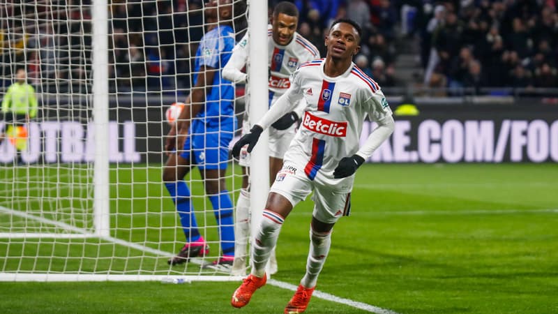 Coupe de France: l'OL sort Grenoble dans la douleur et arrache le premier billet pour les demi-finales