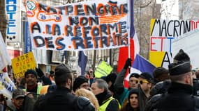 Des opposants à la réforme des retraites dans la rue à Paris, samedi 4 janvier 2020