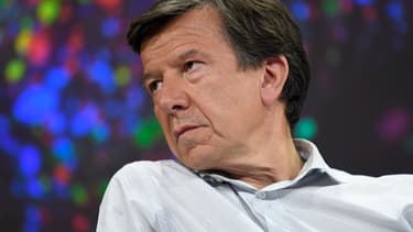 Gilles Pélisson, le PDG de TF1, ne désarme pas face à l'ultimatum de Canal et aux menaces d'Orange et Free.