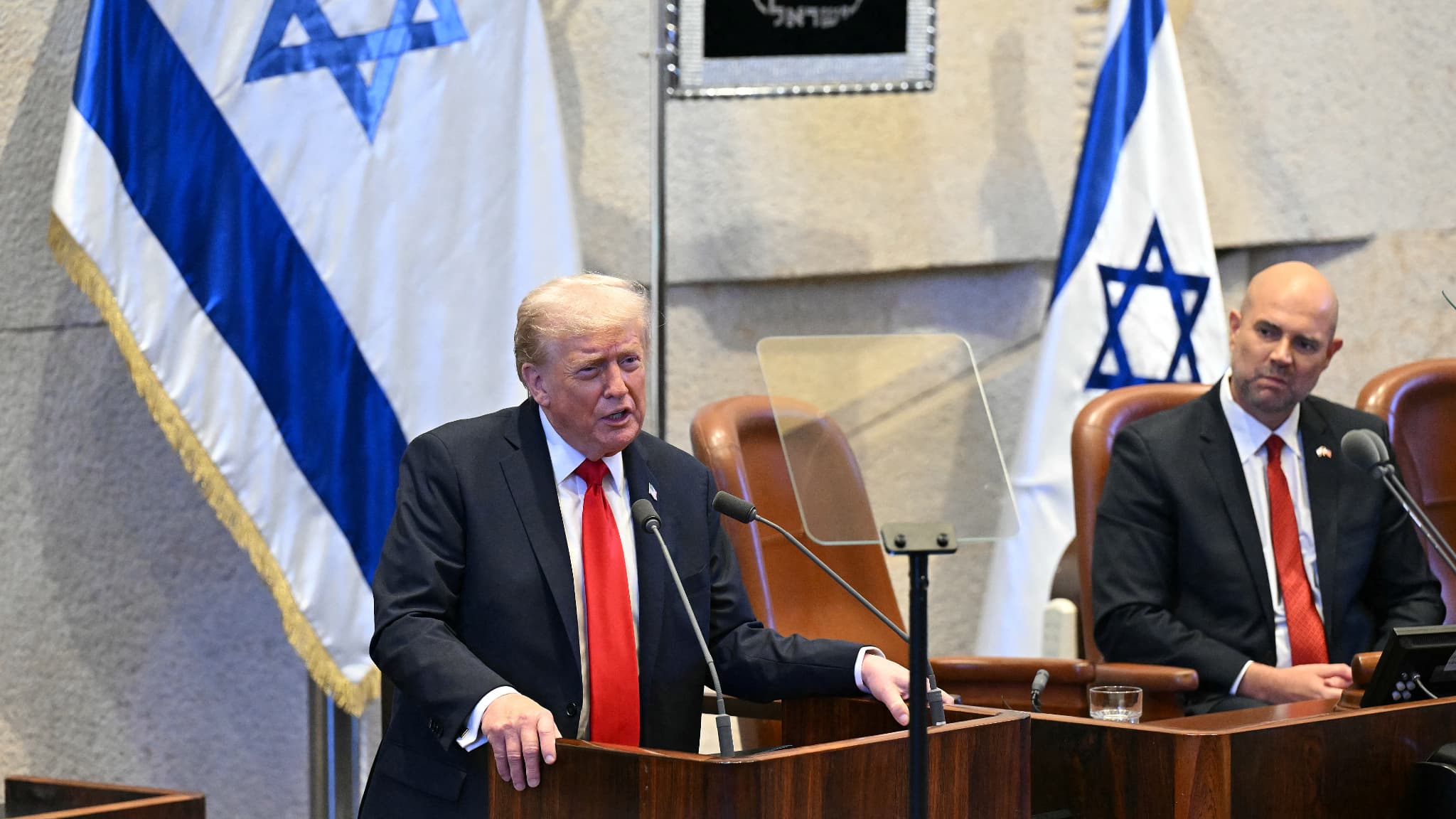 DEVANT LE PARLEMENT ISRAÉLIEN, DONALD TRUMP SUGGÈRE UNE GRÂCE POUR BENJAMIN NETANYAHU, POURSUIVI POUR CORRUPTION