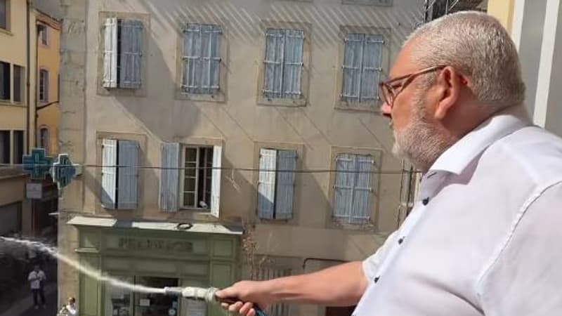 Syndicalistes arrosés, pièce de théâtre déprogrammée, subventions au planning familial coupées... Le "changement de ton" assumé de certains nouveaux maires RN