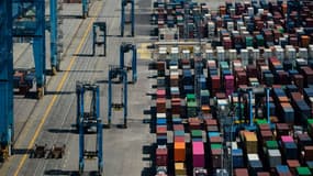 le déficit commercial français sur les biens s'est réduit à 81 milliards d'euros en 2024 mais reste élevé, à l'heure où les risques de guerre commerciale pourraient aggraver la situation