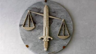 Christine Lagarde est convoquée ce jeudi devant la Cour de justice de la République (CJR) pour s'expliquer sur son rôle dans l'arbitrage rendu en faveur de l'homme d'affaires Bernard Tapie, qui pourrait lui valoir une mise en examen embarrassante. /Photo