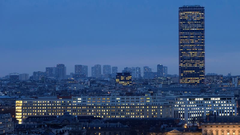 La Tour Montparnasse à Paris. 