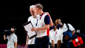 Gregg Popovich en discussion avec Vincent Collet