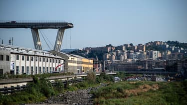 Le pont de Gênes après s'être écroulé