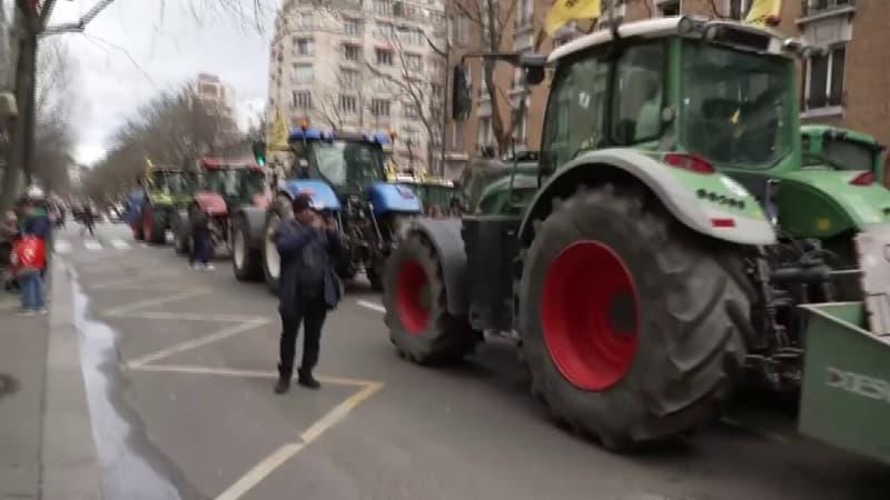 Colère des agriculteurs: des dizaines de tracteurs convergent dans Paris