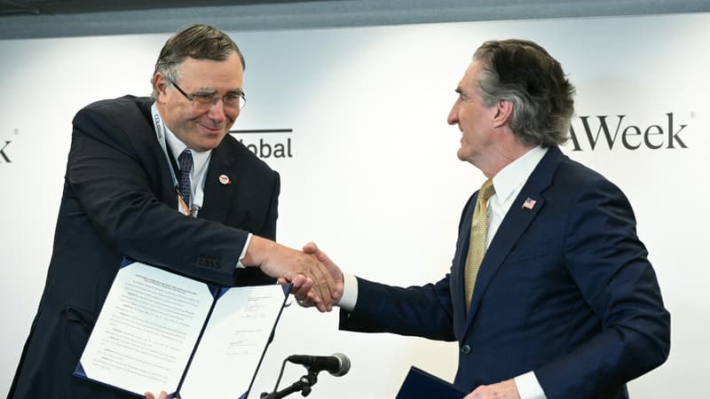 Washington verse près d'un milliard de dollars à Totalenergies après l'abandon de deux projets éoliens offshore: le groupe réinvestira cette somme dans le gaz et le pétrole américains