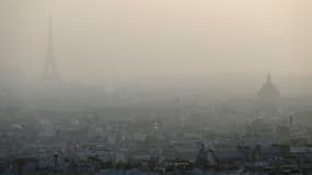 Paris sous une purée de pois polluée.