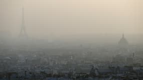 Paris sous une purée de pois polluée.