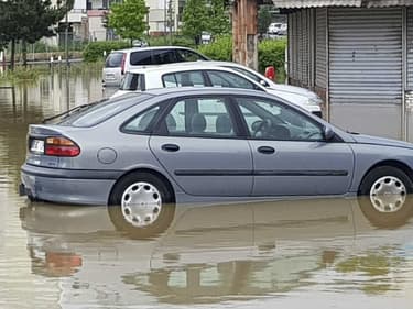 Une voiture qui a pris l'eau n'est pas forcément irrécupérable.