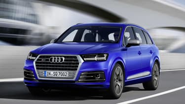 Audi a dévoilé le 03 mars la première déclinaison S de son grand SUV Q7, baptisée en toute simplicité le SQ7. C'est un diesel de 435ch.