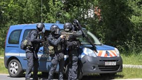 Policière agressée près de Nantes: ce que l'on sait du suspect mort après un échange de tirs