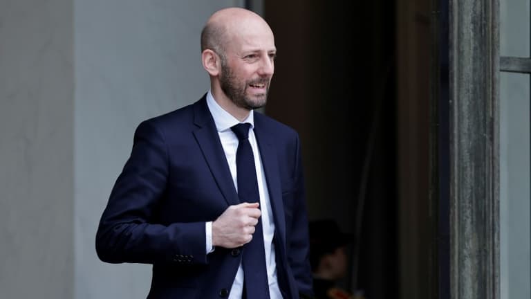 Le ministre de la Fonction publique Stanislas Guerini à la sortie de l'Elysée, le 6 mars 2024 à Paris