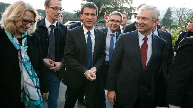 Manuel Valls apporte son soutien à Claude Bartolone (ici le 23 mars 2015)