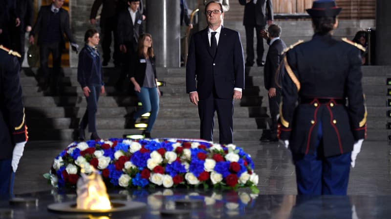 François Hollande mardi 27 janvier au mémorial de la Shoah, à Paris.