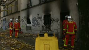 Un incendie qui s'est déclaré au rez-de-chaussée de cet immeuble à Ivry-sur-Seine a fait deux morts. 
