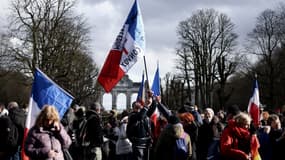 Des membres des "Convois de la liberté" à Bruxelles, le 14 février 2022.