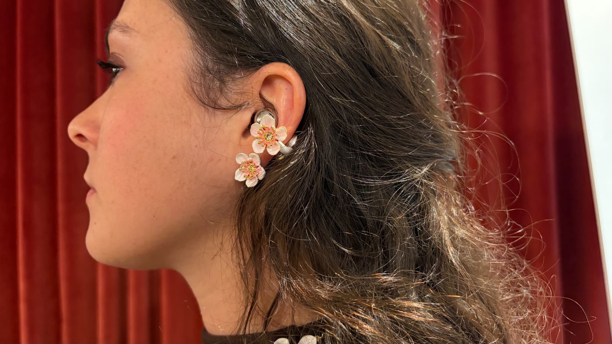 Des "charms" peuvent se clipser aux Huawei FreeClip 2.