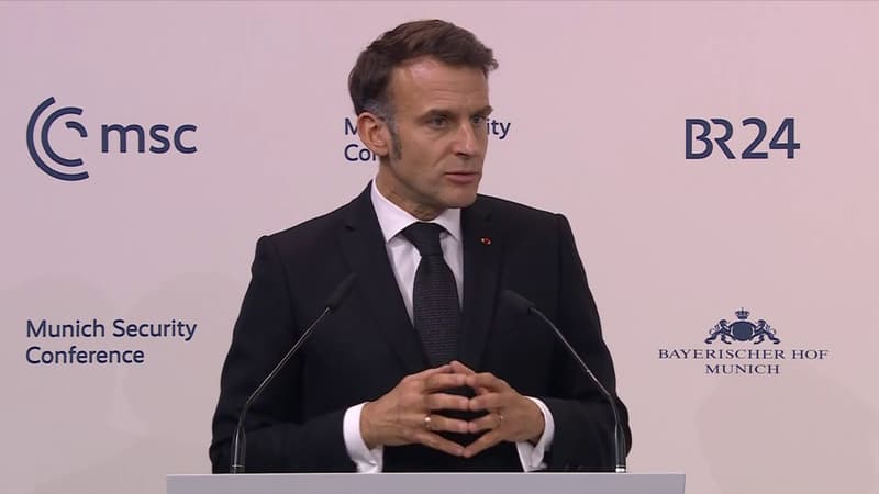 Emmanuel Macron assure que la France continuera à "faire pression" sur la Russie