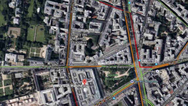Trois niveaux indiqueront le niveau de disponibilité des places de parking. Pour matérialiser les embouteillages, Google Maps utilisent quatre niveaux de couleur.