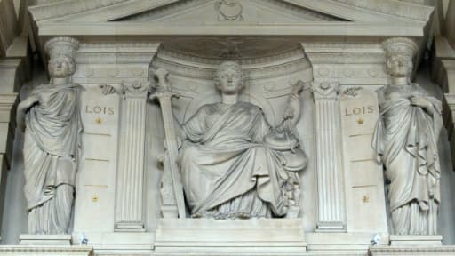 La maire de Sucy-en-Brie, accusée d'avoir refusé de scolariser cinq enfants roms, a été mise hors de cause par la cour d'appel de Paris