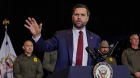Le vice-président américain JD Vance s'exprime lors d'une conférence de presse à Minneapolis, dans le Minnesota, aux États-Unis, le 22 janvier 2026.