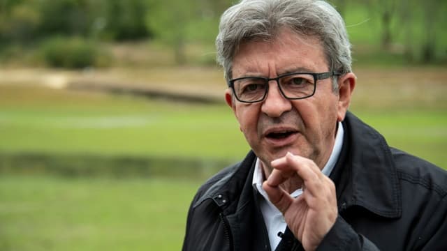 Jean-Luc Melenchon, lors d'une visite dans l'est de la France à Villers-Le-Lac, le 2 octobre 2020